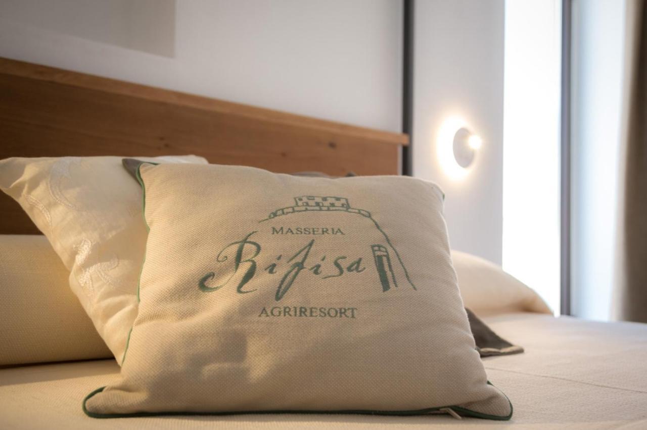 Masseria Rifisa Agriresort Caprarica di Lecce Luaran gambar