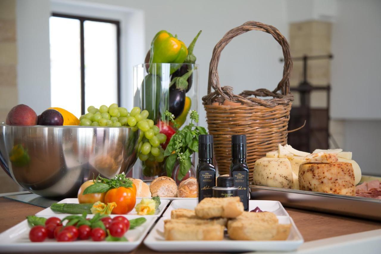 Masseria Rifisa Agriresort Caprarica di Lecce Luaran gambar