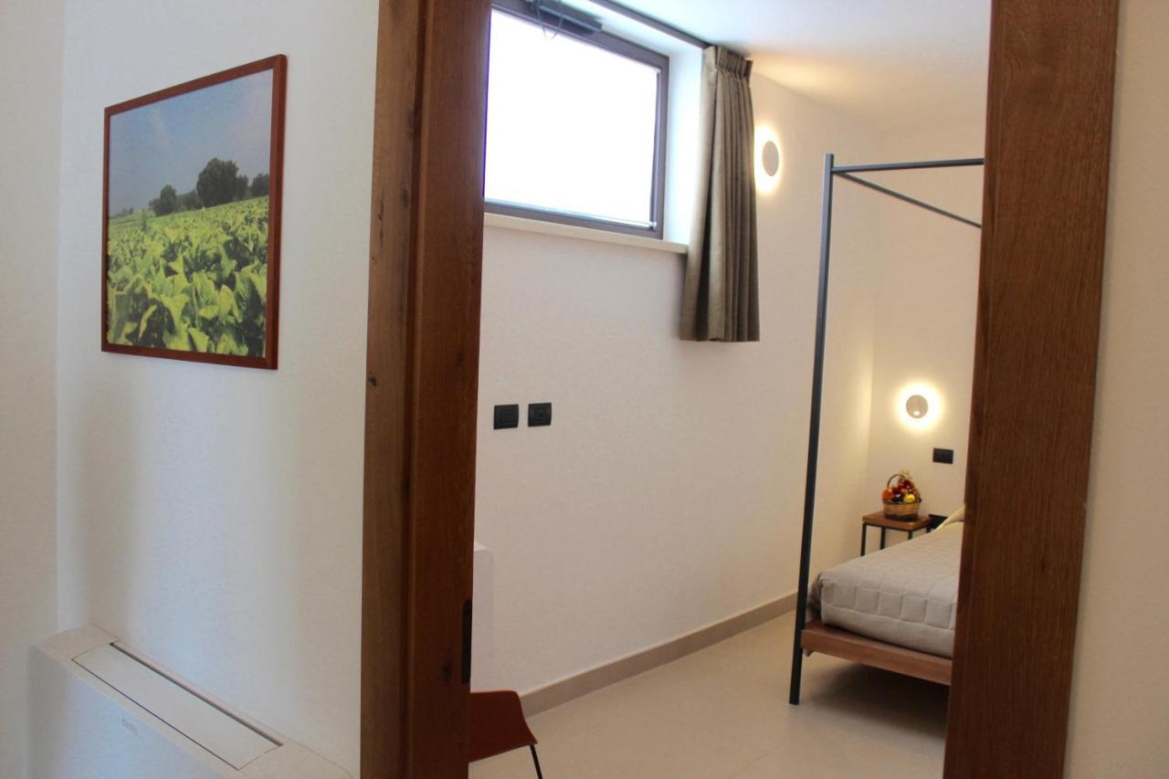 Masseria Rifisa Agriresort Caprarica di Lecce Luaran gambar