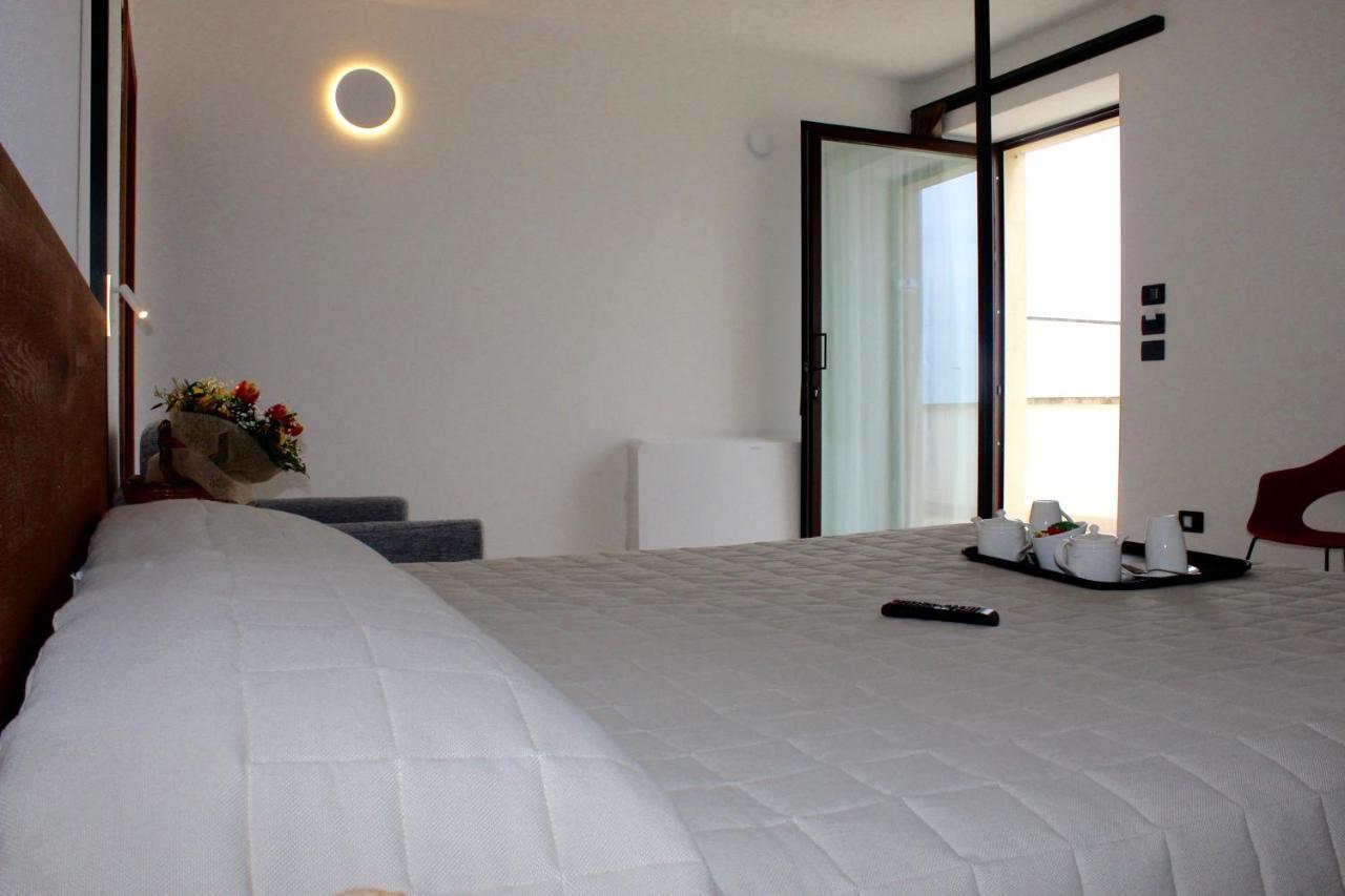 Masseria Rifisa Agriresort Caprarica di Lecce Luaran gambar