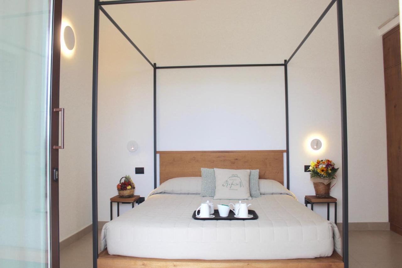 Masseria Rifisa Agriresort Caprarica di Lecce Luaran gambar